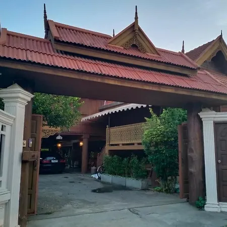 Chiang Mai Vintage House Villa